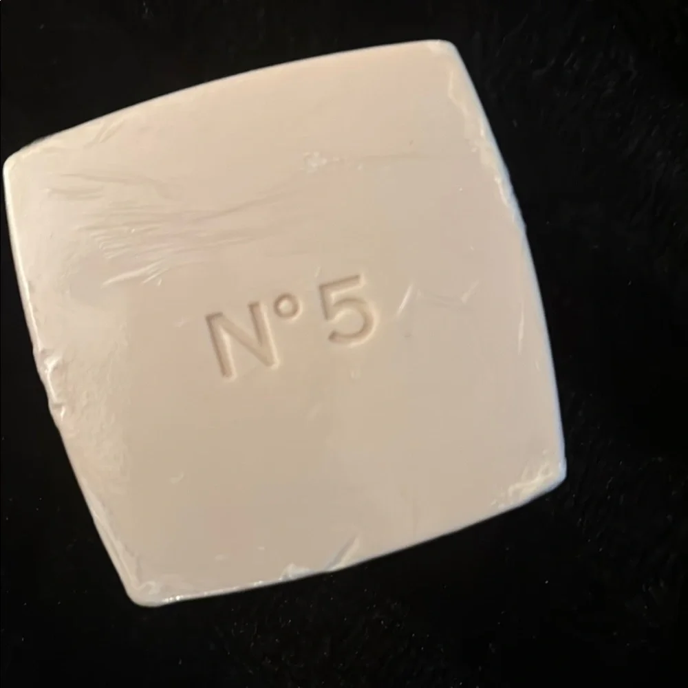 CHANEL No.5 scented bath soap - Picture 7 of 8